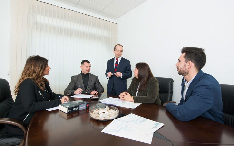 Moralzarzal-Gestoria-Profesionales-de-confianza-y-expertos